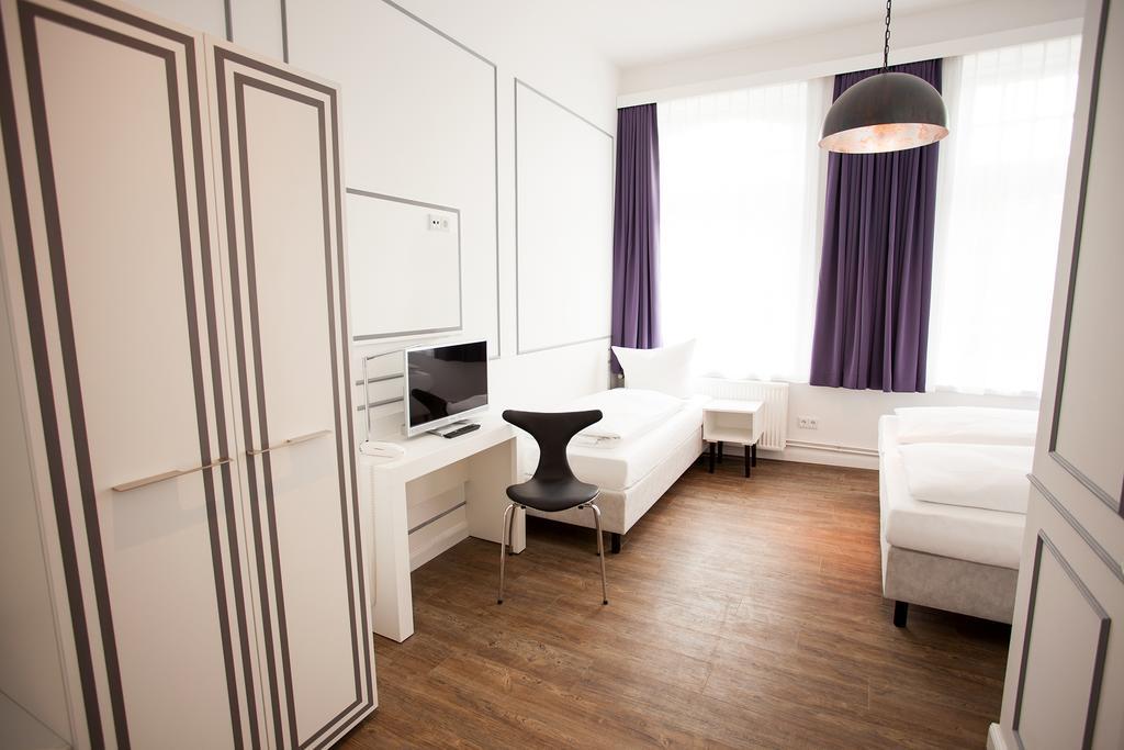 Boutique 056 Hamburg Central Room photo
